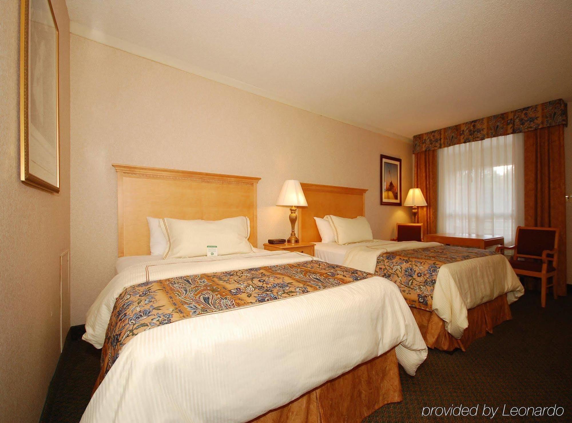 Quality Inn Iwo Jima Arlington Bagian luar foto